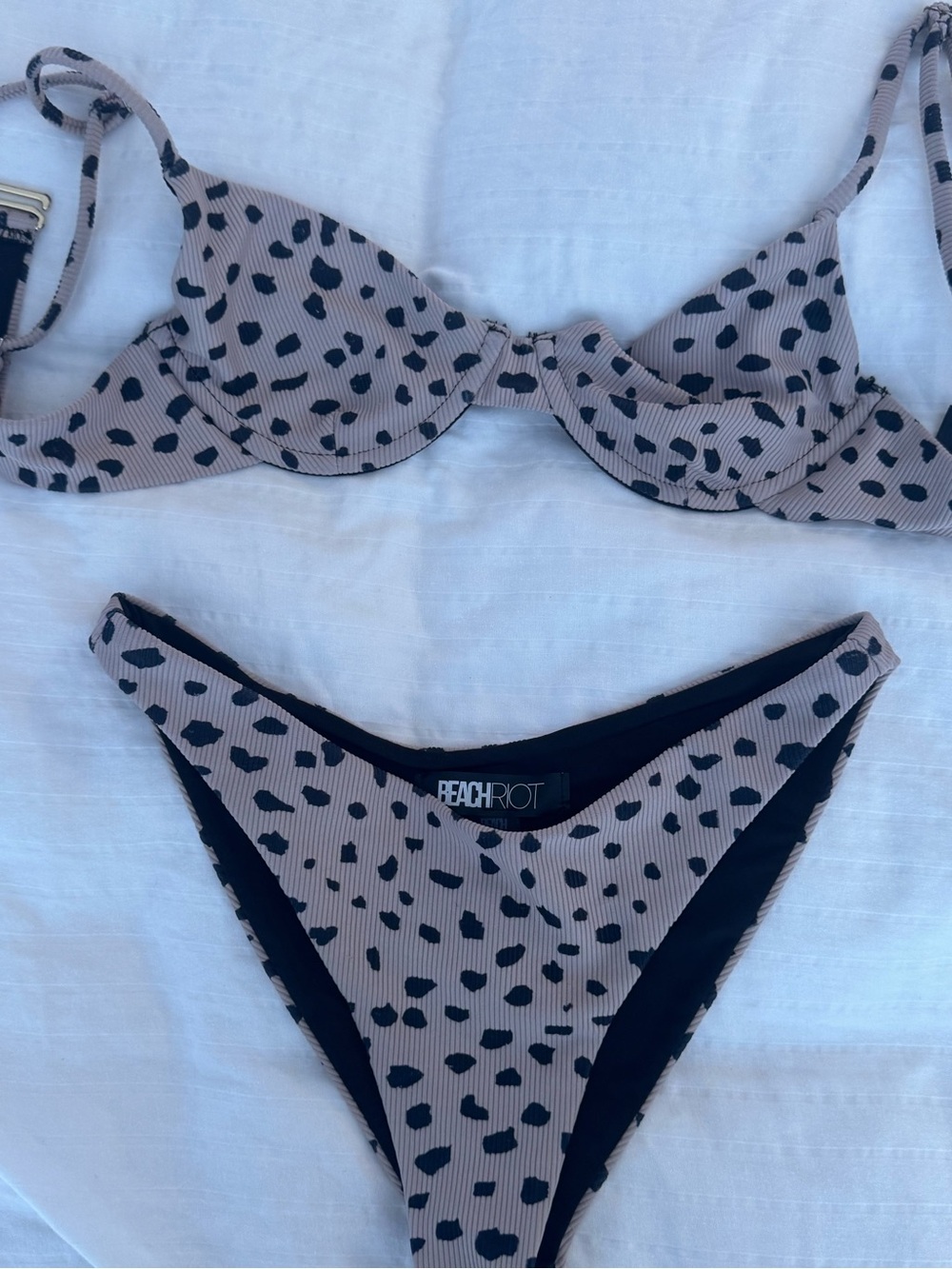 Beach Riot Camilla Bikini Set - Picture 4 of 9